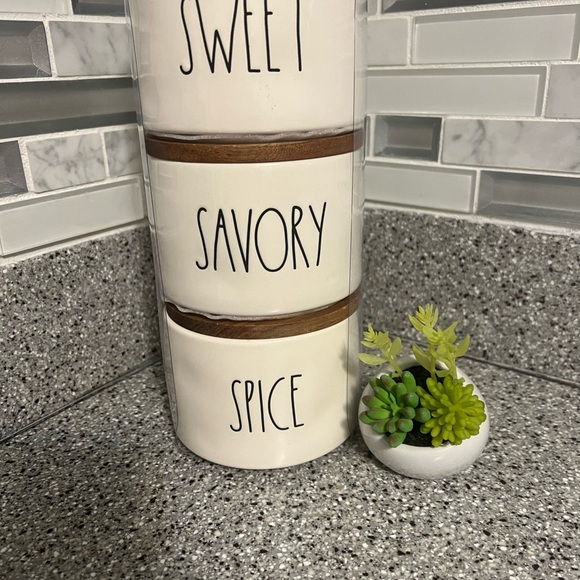 Rae Dunn Spice Containers - Picture 8 of 8